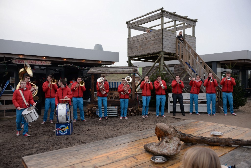 ../Images/Nieuwjaarsduik Nederzandt 2016 122.jpg